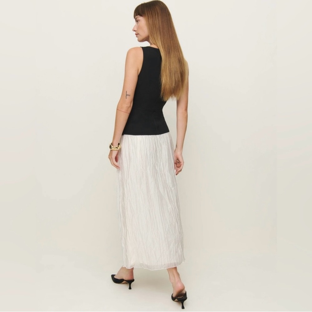 NWOT Reformation Cyra Dress In Black, brand new without tags never worn size 4 - Picture 3 of 12